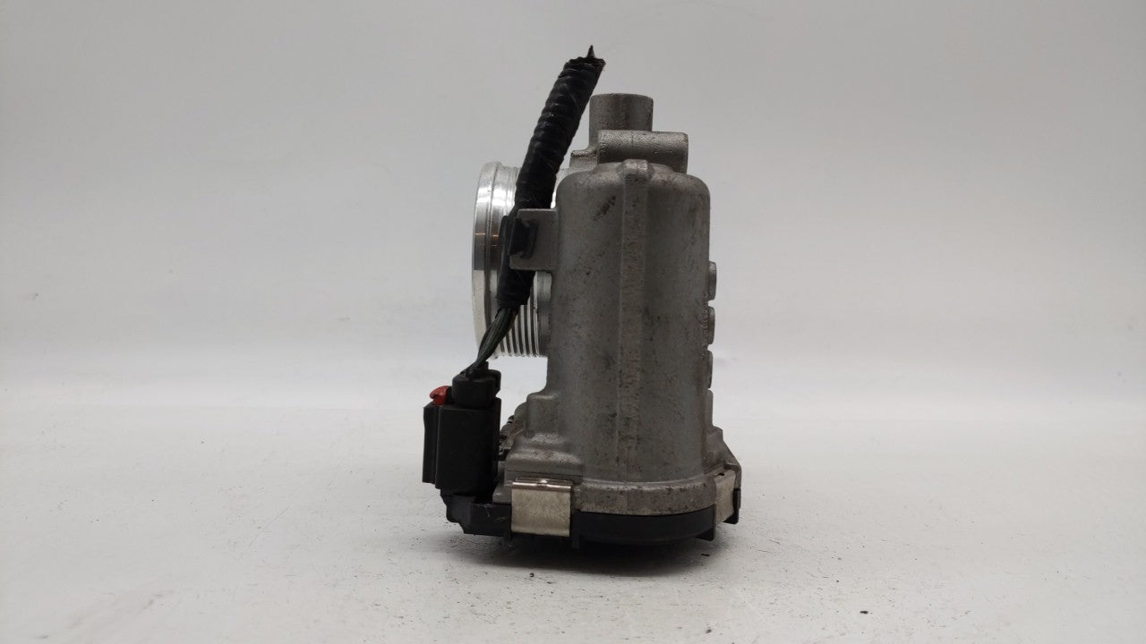 2012-2013 Ford Focus Throttle Body P/N:CM5E-9F991-AD CM5E-9F991-AC Fits 2012 2013 2014 2015 2016 2017 OEM Used Auto Parts - Oemusedautoparts1.com