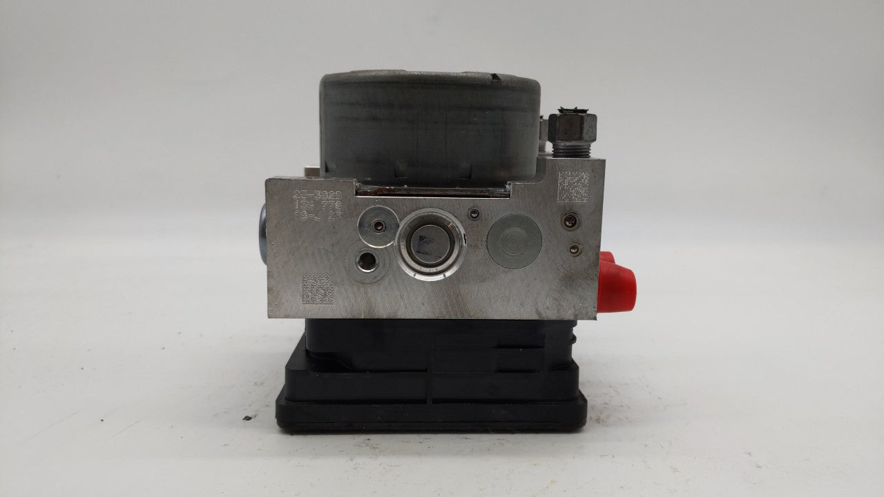 2018-2019 Chevrolet Equinox ABS Pump Control Module Replacement P/N:84646849 84560131 Fits 2018 2019 OEM Used Auto Parts - Oemusedautoparts1.com