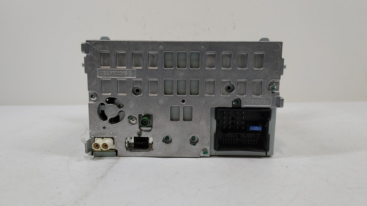 2010-2012 Audi A4 Quattro Radio AM FM Cd Player Receiver Replacement P/N:8T1 035 186 R 4G0035082C Fits OEM Used Auto Parts - Oemusedautoparts1.com