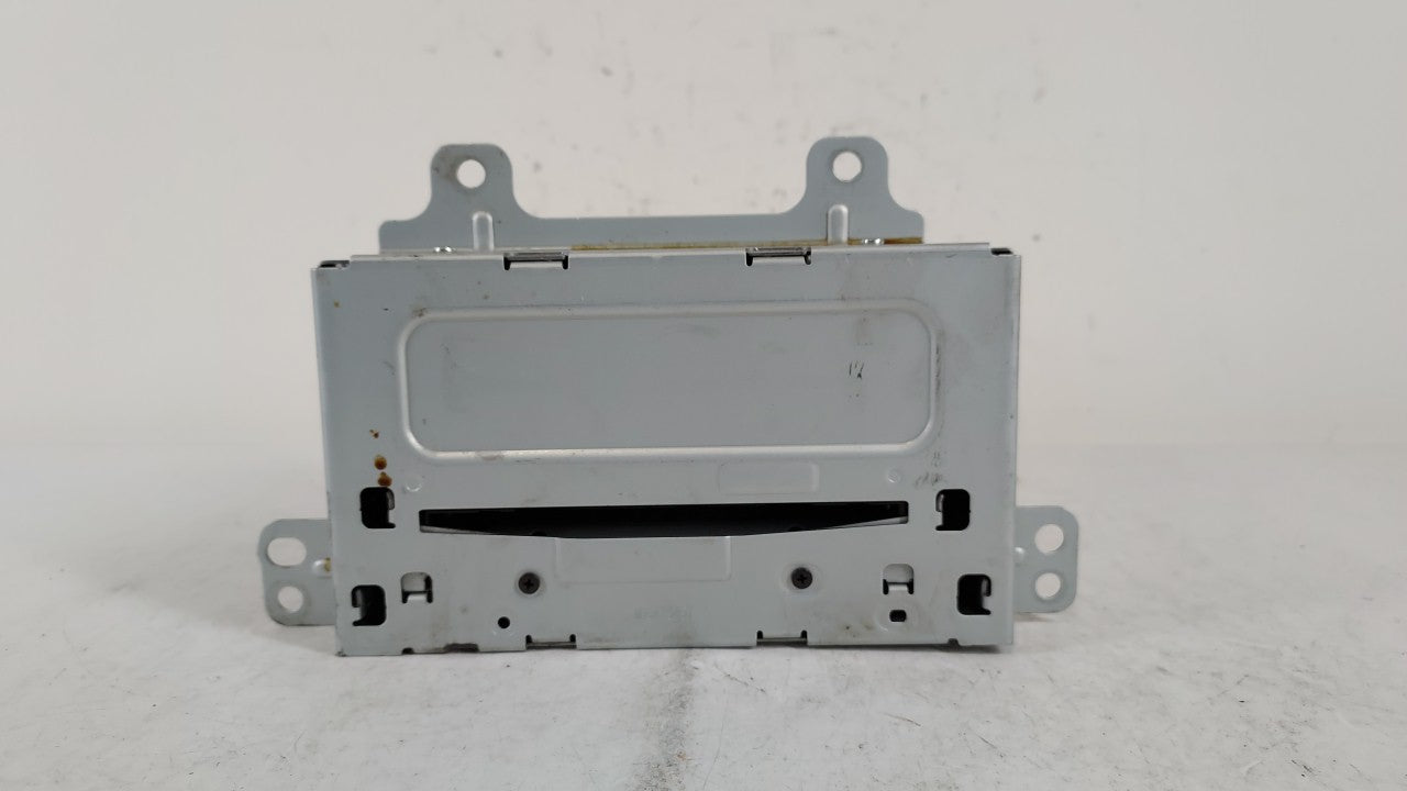 2011-2012 Chevrolet Cruze Radio AM FM Cd Player Receiver Replacement P/N:20983517 20907419 Fits 2010 2011 2012 OEM Used Auto Parts - Oemusedautoparts1.com