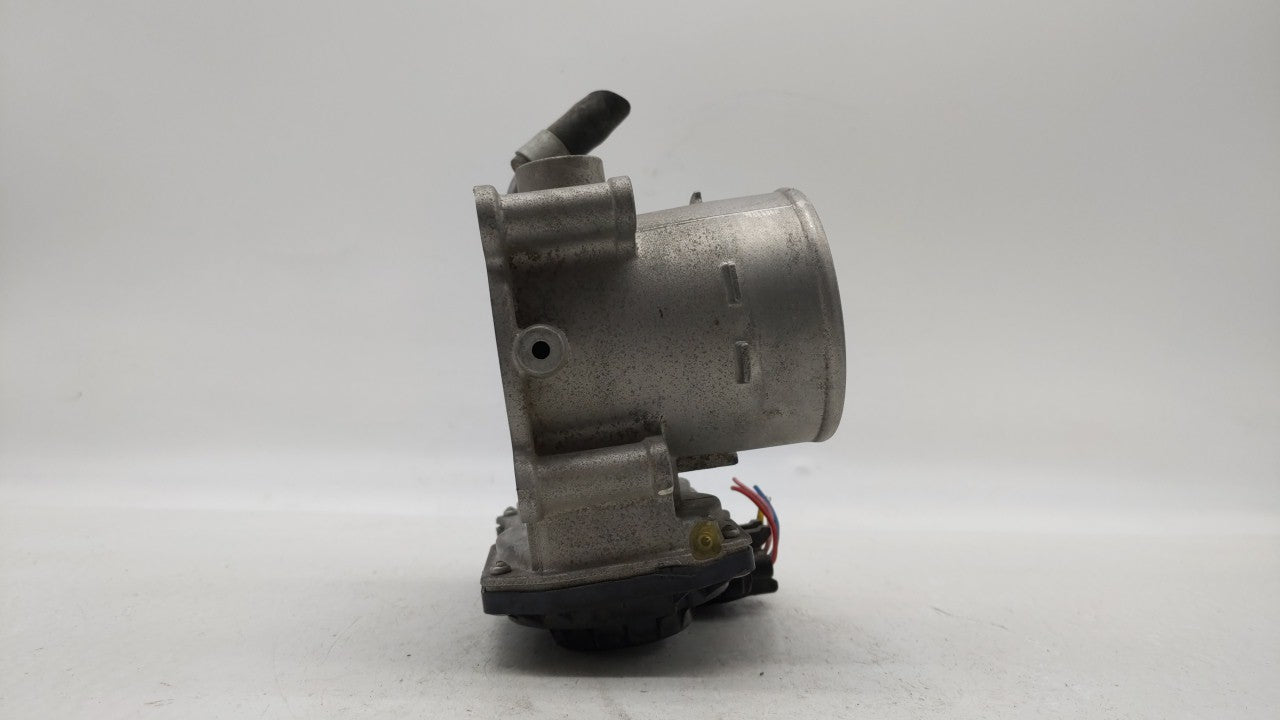 2016-2017 Hyundai Sonata Throttle Body P/N:35100-2E610 Fits 2016 2017 2018 2019 OEM Used Auto Parts - Oemusedautoparts1.com