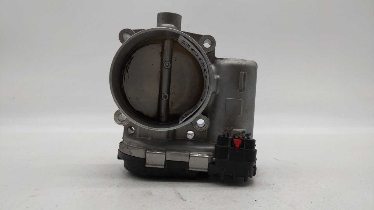 2011-2016 Chrysler Town & Country Throttle Body P/N:05184349AF 05184349AD Fits 2011 2012 2013 2014 2015 2016 2017 2018 2019 OEM Used Auto Parts - Oemusedautoparts1.com