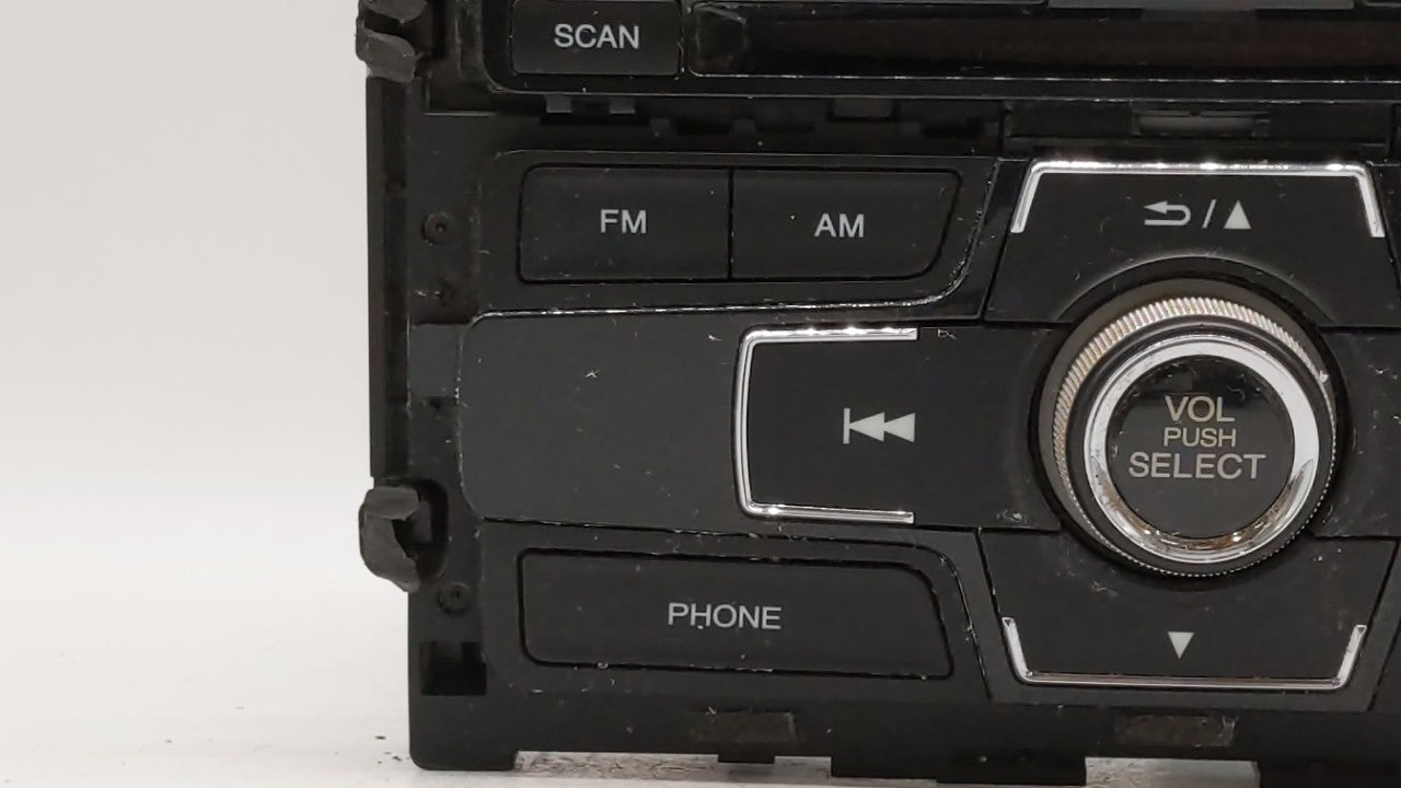 2013 Honda Civic Radio AM FM Cd Player Receiver Replacement P/N:78260-TR0-A130-M1 39100-TR3-A314-M1 Fits OEM Used Auto Parts - Oemusedautoparts1.com