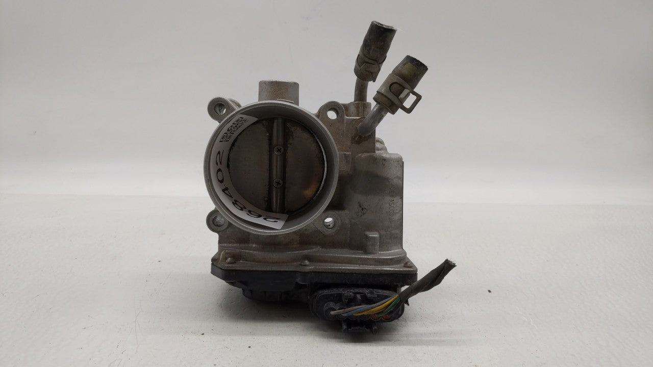 2014-2019 Kia Soul Throttle Body P/N:35100-2E000 Fits 2011 2012 2013 2014 2015 2016 2017 2018 2019 OEM Used Auto Parts - Oemusedautoparts1.com