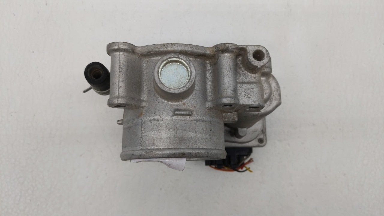 2019 Kia Forte Throttle Body P/N:35100-2E710 Fits OEM Used Auto Parts - Oemusedautoparts1.com