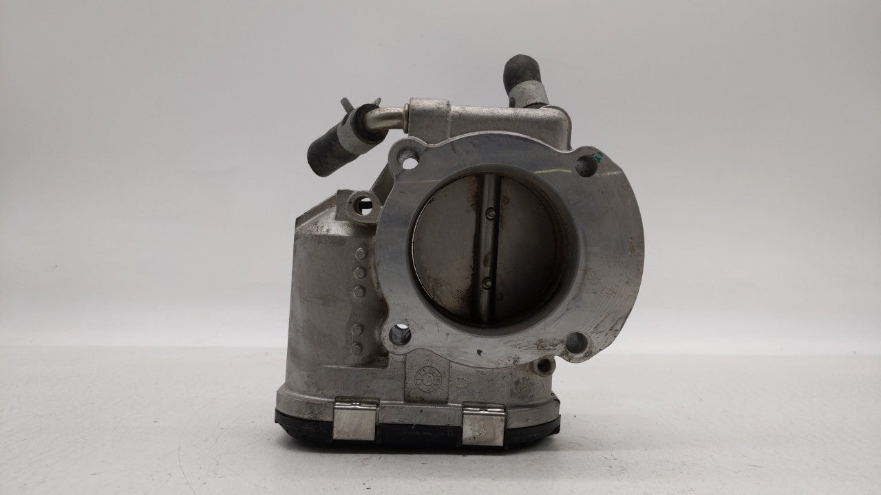 2011-2015 Hyundai Sonata Throttle Body P/N:35100-2G800 Fits 2011 2012 2013 2014 2015 2016 OEM Used Auto Parts - Oemusedautoparts1.com