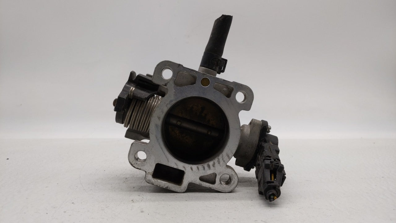 2006-2011 Hyundai Accent Throttle Body P/N:35170-26900 35100-26860 Fits 2006 2007 2008 2009 2010 2011 OEM Used Auto Parts - Oemusedautoparts1.com