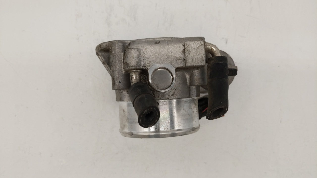 2011-2014 Hyundai Sonata Throttle Body P/N:35100-2G700 Fits 2011 2012 2013 2014 2015 2016 OEM Used Auto Parts - Oemusedautoparts1.com