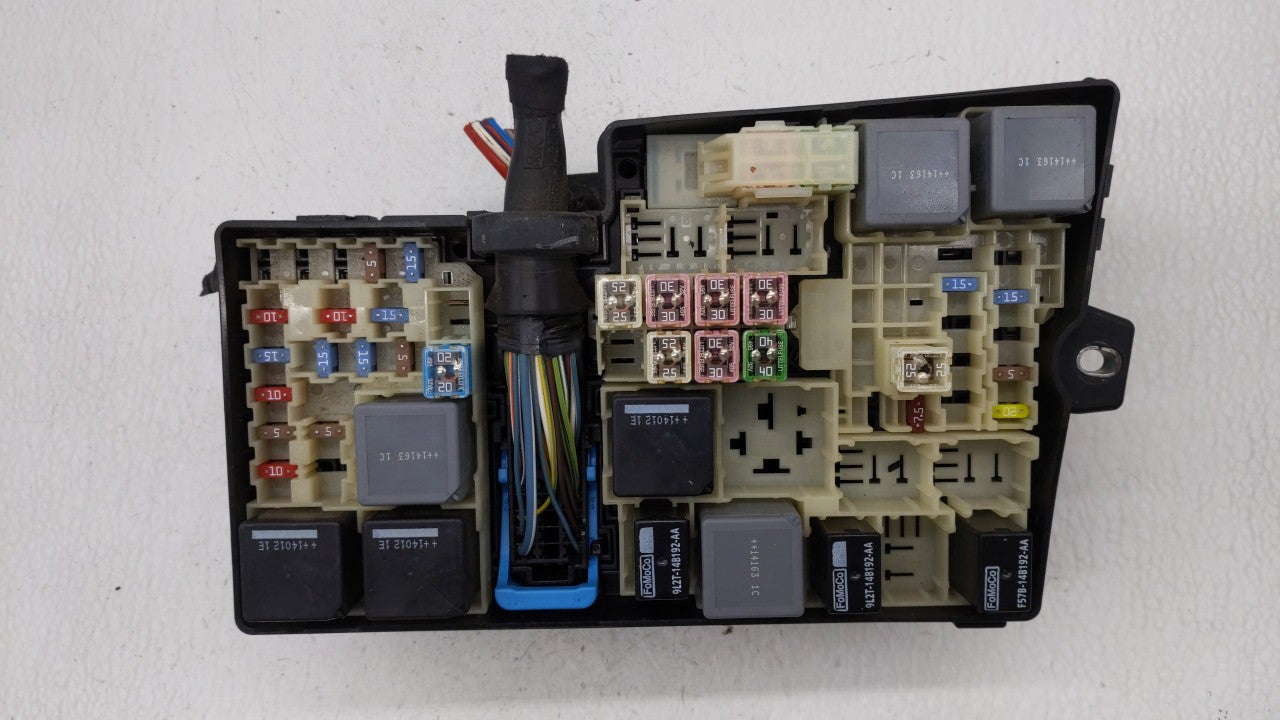 2013-2016 Ford Escape Fusebox Fuse Box Panel Relay Module P/N:AV6T-14A142-AB AV6T-14A067-AD Fits 2013 2014 2015 2016 OEM Used Auto Parts - Oemusedautoparts1.com