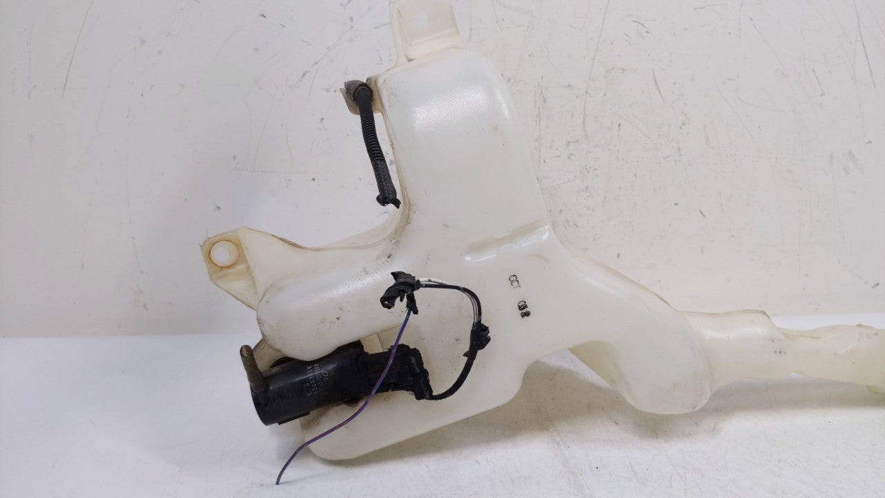 2001-2005 Honda Civic Windshield Washer Fluid Reservoir Bottle Oem - Oemusedautoparts1.com