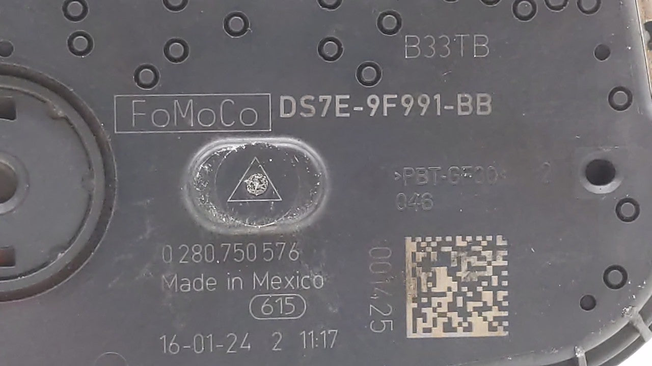 2014-2018 Ford Focus Throttle Body P/N:DS7E-9F991-BB Fits 2014 2015 2016 2017 2018 2019 OEM Used Auto Parts - Oemusedautoparts1.com
