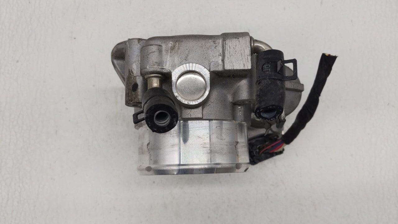 2011-2014 Hyundai Sonata Throttle Body P/N:35100-2G700 Fits 2011 2012 2013 2014 2015 2016 OEM Used Auto Parts - Oemusedautoparts1.com