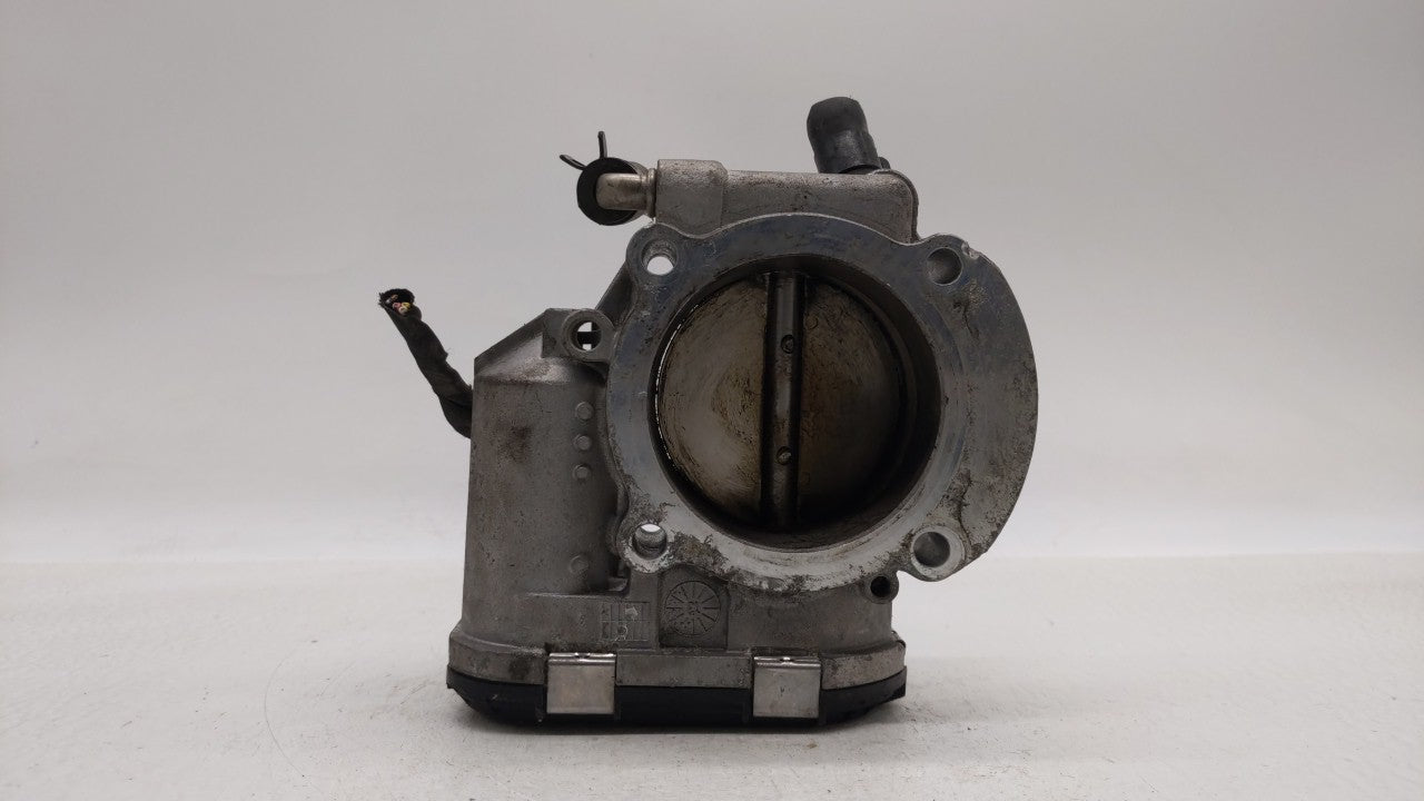 2011-2014 Hyundai Sonata Throttle Body P/N:35100-2G700 Fits 2011 2012 2013 2014 2015 2016 OEM Used Auto Parts - Oemusedautoparts1.com