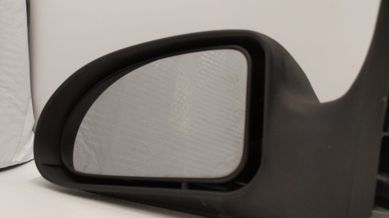 2002-2007 Ford Focus Driver Left Side View Manual Door Mirror Black - Oemusedautoparts1.com