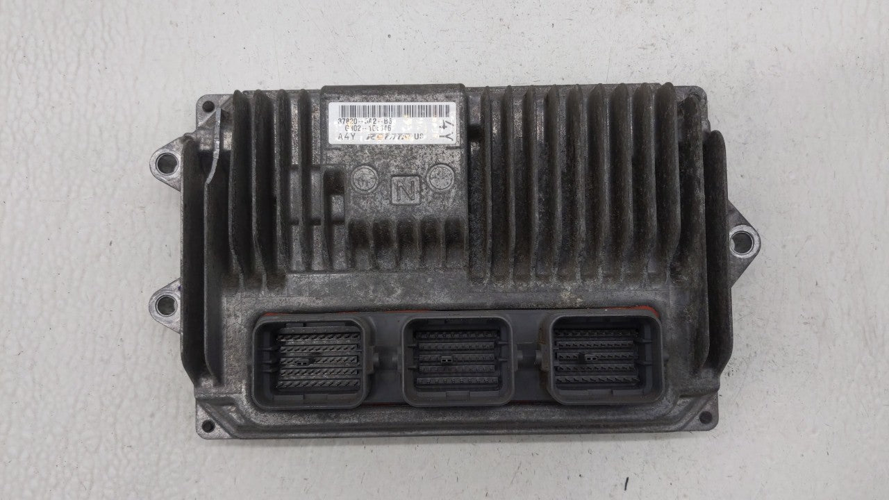 2014 Honda Accord PCM Engine Computer ECU ECM PCU OEM P/N:37820-5A2-G61 37820-5A2-B62 Fits OEM Used Auto Parts - Oemusedautoparts1.com