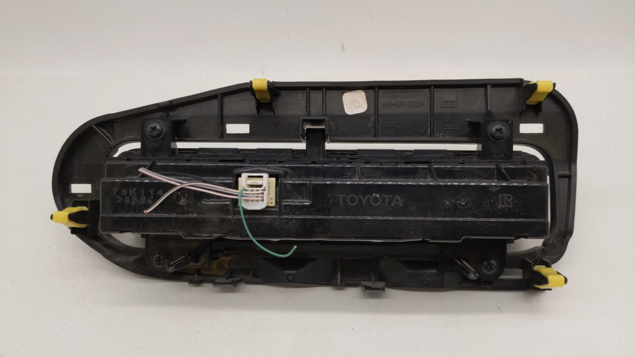 2017-2018 Toyota Corolla Climate Control Module Temperature AC/Heater Replacement P/N:55468-02060 Fits 2017 2018 OEM Used Auto Parts - Oemusedautoparts1.com