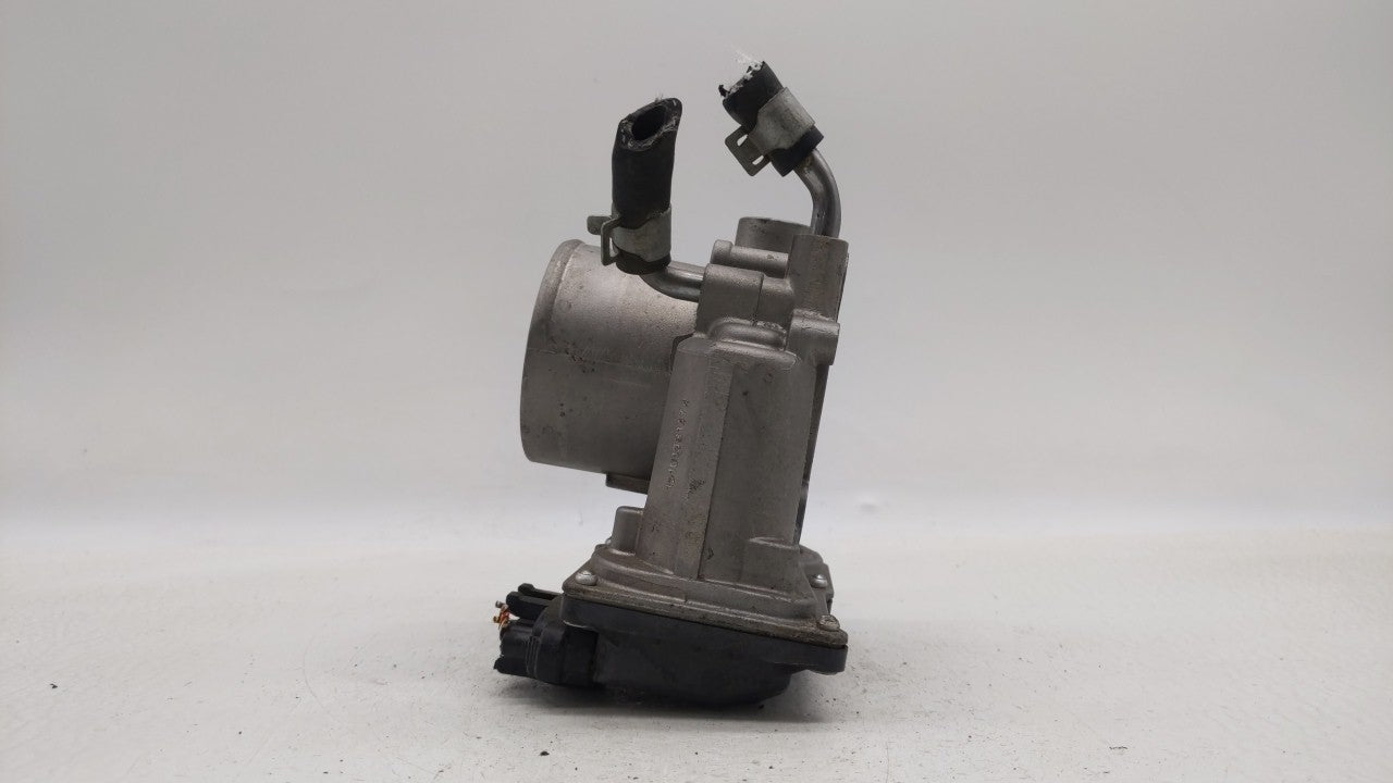 2014-2016 Kia Forte Throttle Body P/N:35100-2E400 Fits 2012 2013 2014 2015 2016 2018 2019 OEM Used Auto Parts - Oemusedautoparts1.com