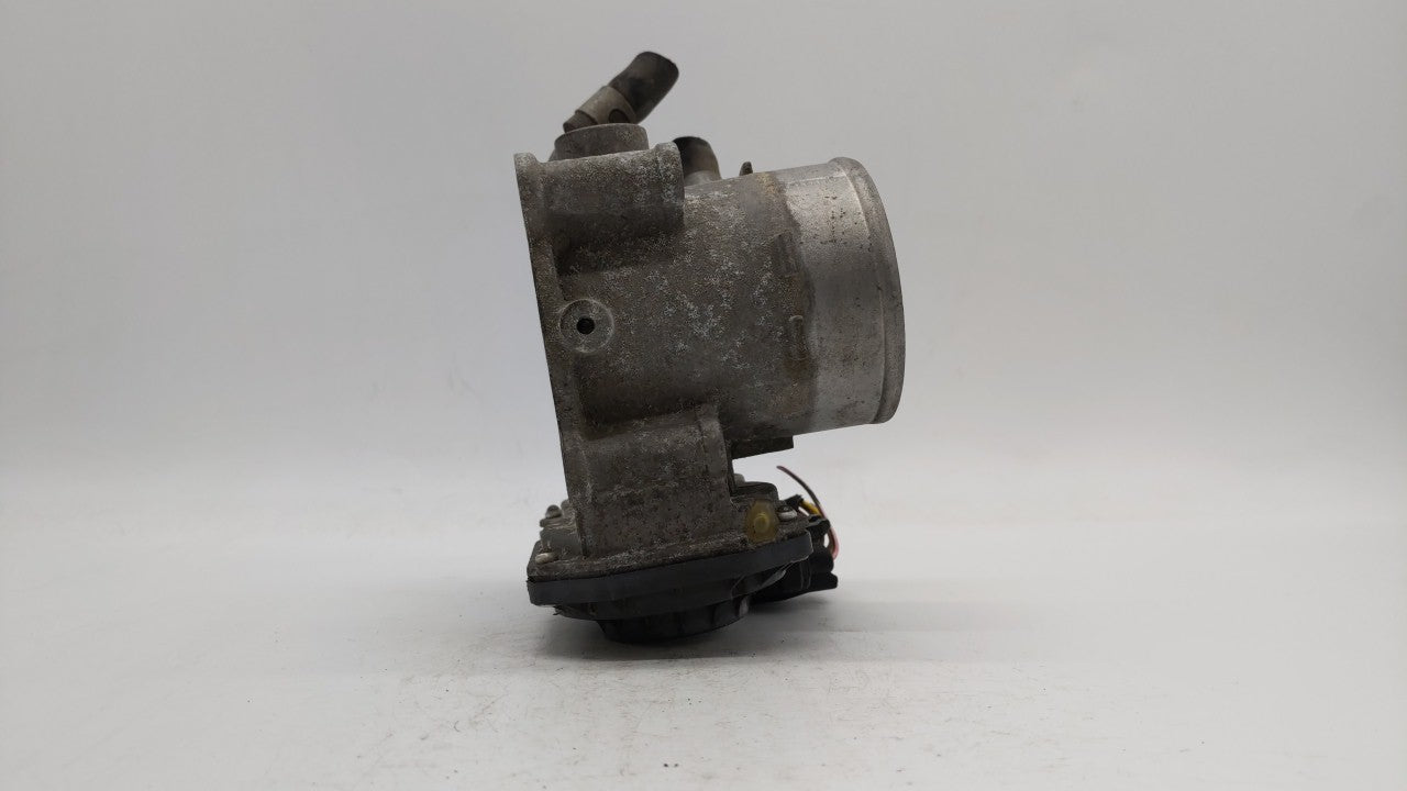 2014-2016 Kia Forte Throttle Body P/N:35100-2E400 Fits 2012 2013 2014 2015 2016 2018 2019 OEM Used Auto Parts - Oemusedautoparts1.com