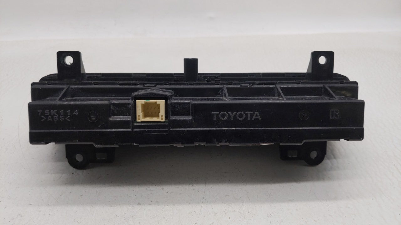 2017-2018 Toyota Corolla Climate Control Module Temperature AC/Heater Replacement P/N:55468-02060 Fits 2017 2018 OEM Used Auto Parts - Oemusedautoparts1.com