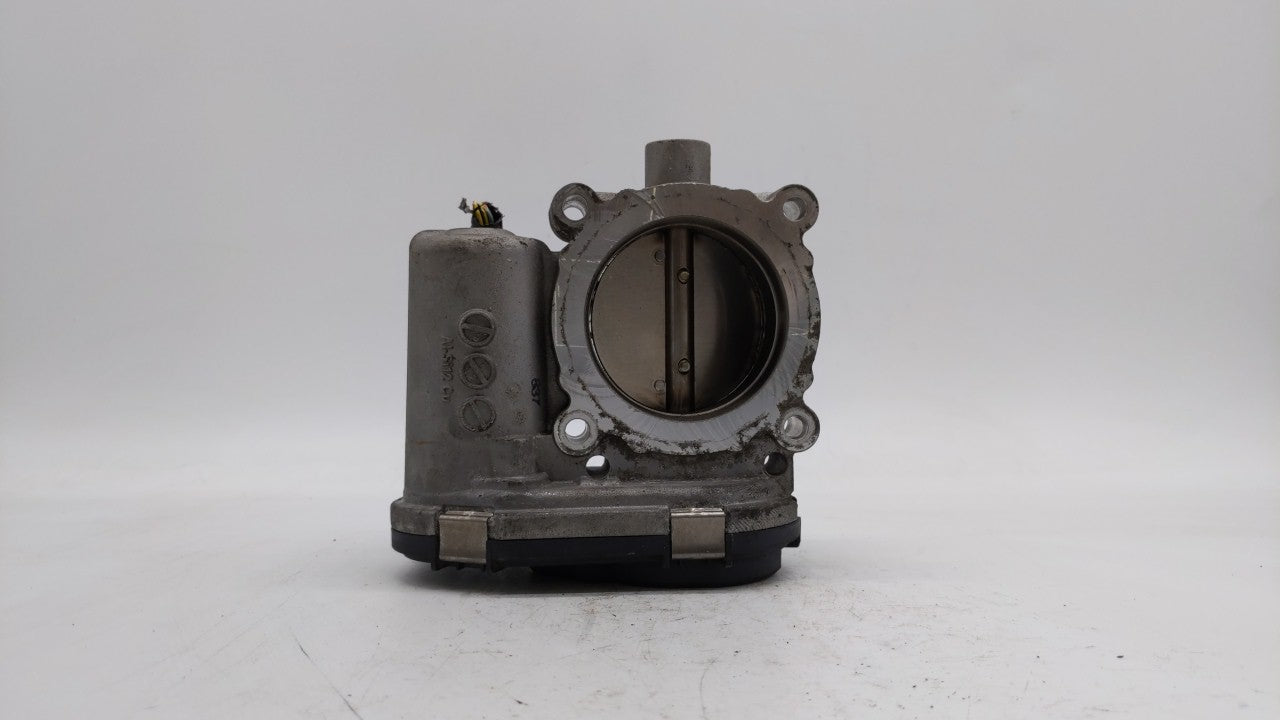 2012-2013 Ford Focus Throttle Body P/N:CM5E-9F991-AD CM5E-9F991-AC Fits 2012 2013 2014 2015 2016 2017 OEM Used Auto Parts - Oemusedautoparts1.com