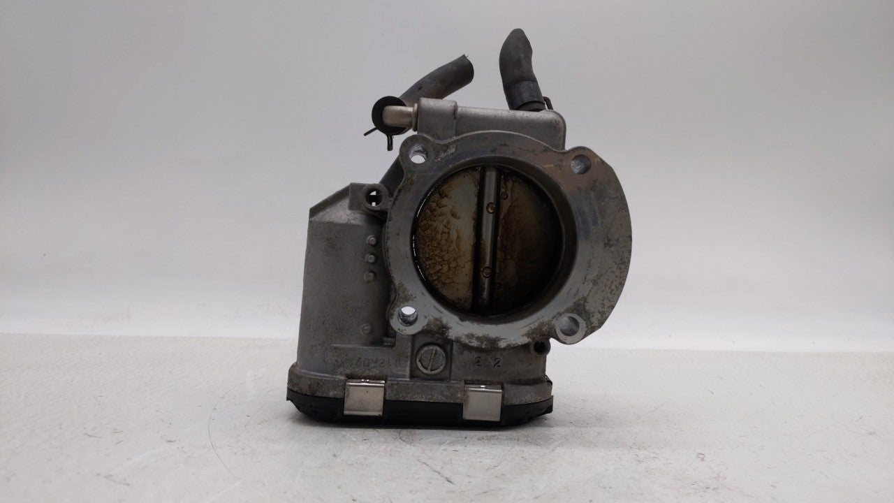 2011-2014 Hyundai Sonata Throttle Body P/N:35100-2G700 Fits 2011 2012 2013 2014 2015 2016 OEM Used Auto Parts - Oemusedautoparts1.com