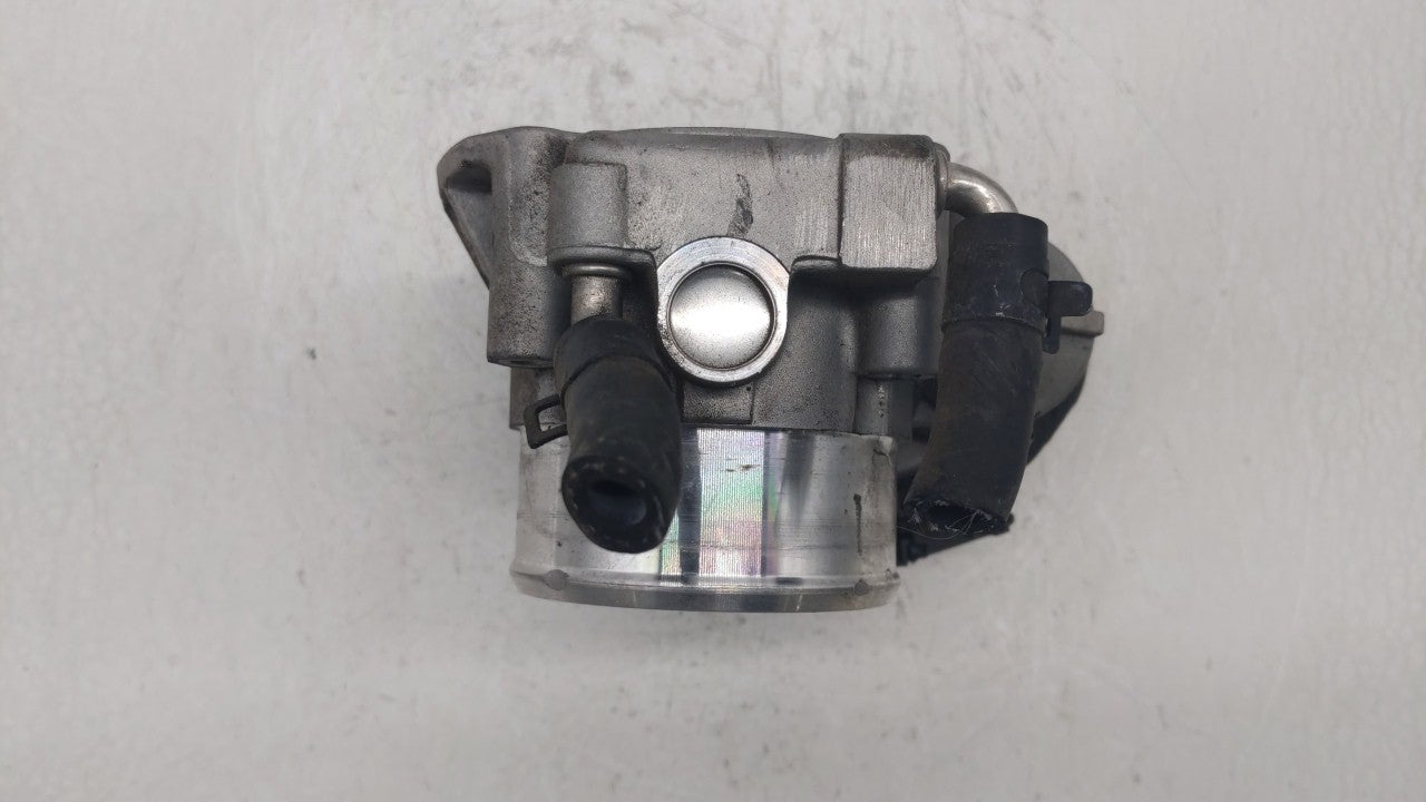 2011-2014 Hyundai Sonata Throttle Body P/N:35100-2G700 Fits 2011 2012 2013 2014 2015 2016 OEM Used Auto Parts - Oemusedautoparts1.com