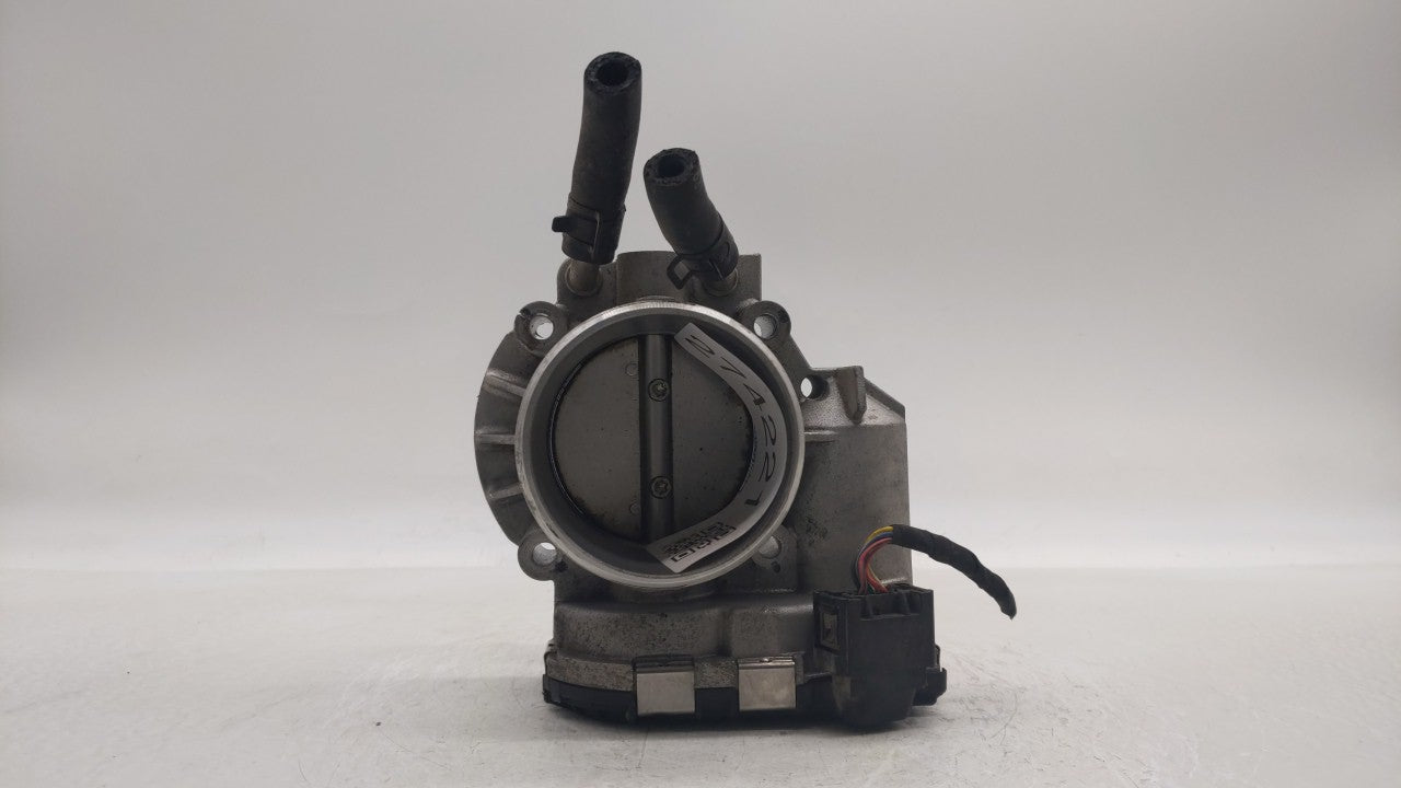 2011-2014 Hyundai Sonata Throttle Body P/N:35100-2G710 Fits 2011 2012 2013 2014 2015 2016 OEM Used Auto Parts - Oemusedautoparts1.com