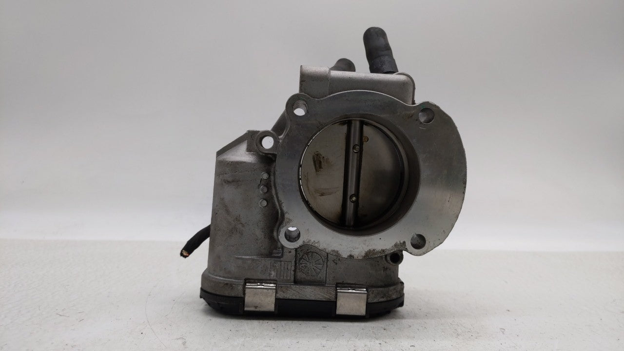 2011-2019 Ford Explorer Throttle Body P/N:AT4E-9F991-EM AT4E-9F991-EL Fits 2011 2012 2013 2014 2015 2016 2017 2018 2019 OEM Used Auto Parts - Oemusedautoparts1.com