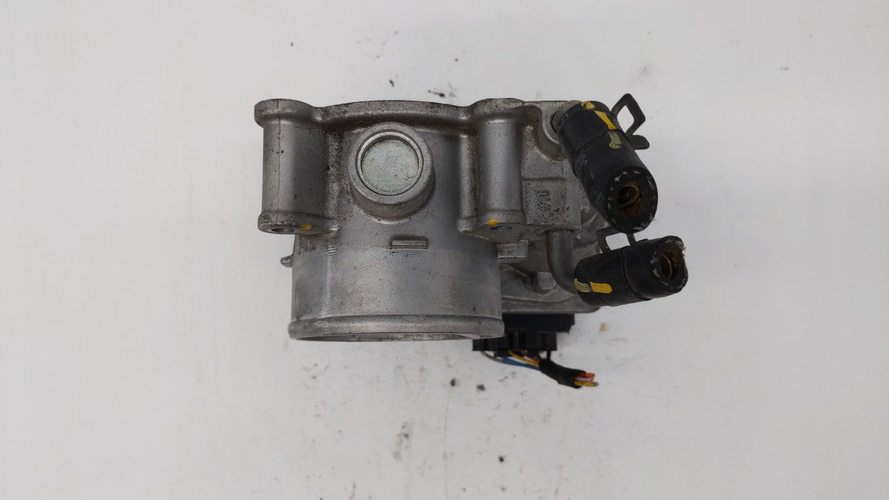 2011-2018 Hyundai Elantra Throttle Body P/N:35100-2E000 Fits 2011 2012 2013 2014 2015 2016 2017 2018 2019 OEM Used Auto Parts - Oemusedautoparts1.com