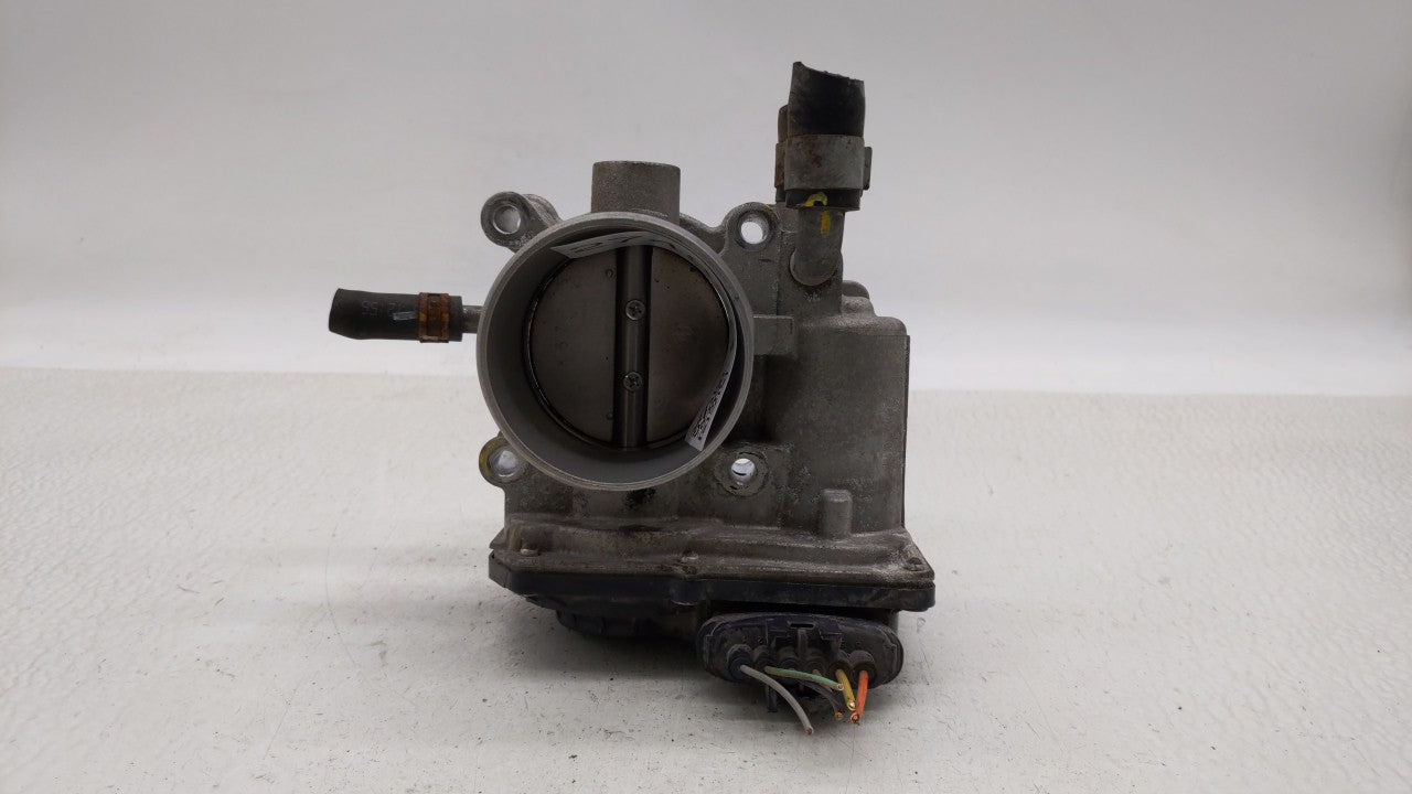 2012-2017 Hyundai Veloster Throttle Body P/N:5302-1S02 35100-2B300 Fits 2012 2013 2014 2015 2016 2017 2018 2019 OEM Used Auto Parts - Oemusedautoparts1.com