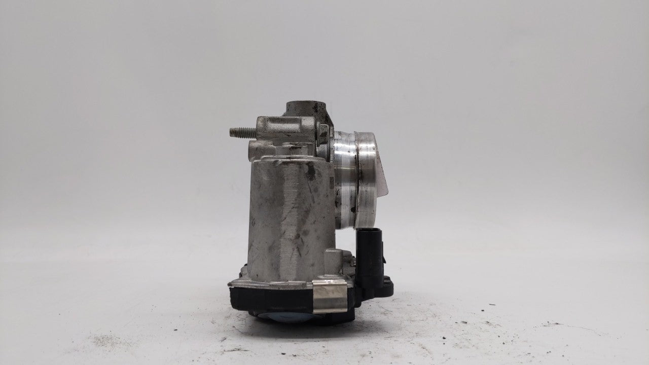 2018-2019 Chevrolet Equinox Throttle Body P/N:12659491BA 12671379AA Fits 2016 2017 2018 2019 OEM Used Auto Parts - Oemusedautoparts1.com