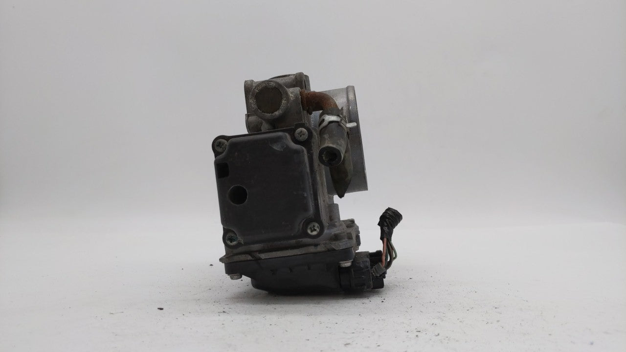 2010-2013 Honda Cr-V Throttle Body P/N:GMD7E GME1A Fits 2010 2011 2012 2013 2014 OEM Used Auto Parts - Oemusedautoparts1.com