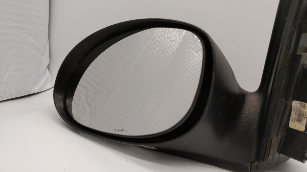 2007-2008 Chrysler Pt Cruiser Driver Left Side View Manual Door Mirror - Oemusedautoparts1.com