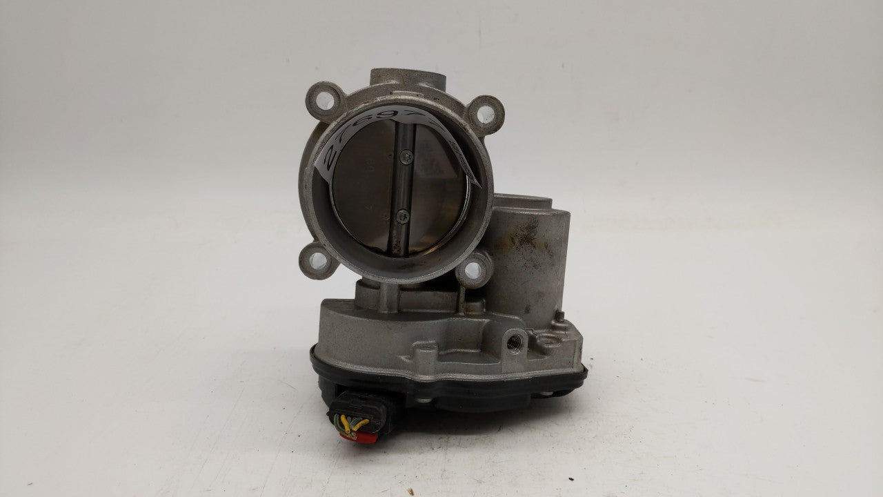 2010-2012 Ford Fusion Throttle Body P/N:9L8Z-A DS7Z-A Fits 2009 2010 2011 2012 OEM Used Auto Parts - Oemusedautoparts1.com