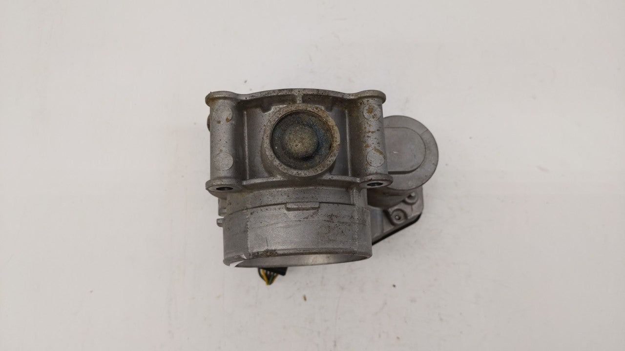 2010-2012 Ford Fusion Throttle Body P/N:9L8Z-A DS7Z-A Fits 2009 2010 2011 2012 OEM Used Auto Parts - Oemusedautoparts1.com