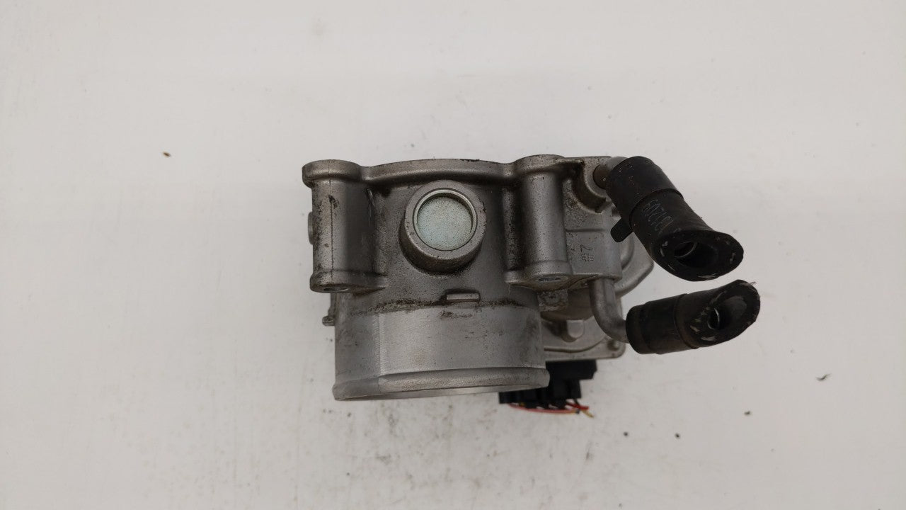 2011-2018 Hyundai Elantra Throttle Body P/N:35100-2E000 Fits 2011 2012 2013 2014 2015 2016 2017 2018 2019 OEM Used Auto Parts - Oemusedautoparts1.com