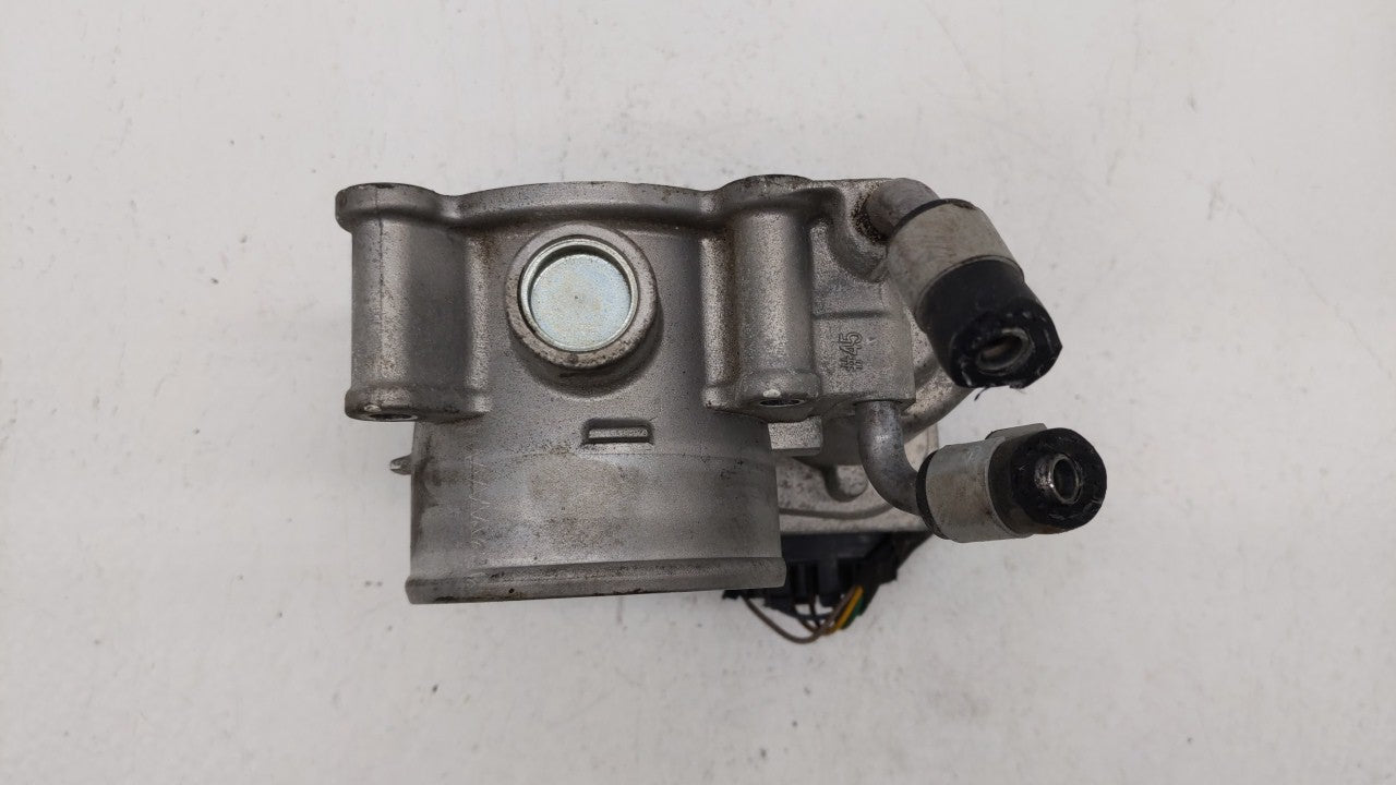 2014-2019 Kia Soul Throttle Body P/N:35100-2E000 Fits 2011 2012 2013 2014 2015 2016 2017 2018 2019 OEM Used Auto Parts - Oemusedautoparts1.com