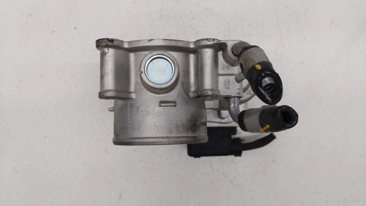 2014-2018 Hyundai Tucson Throttle Body P/N:35100-2E000 Fits 2011 2012 2013 2014 2015 2016 2017 2018 2019 OEM Used Auto Parts - Oemusedautoparts1.com