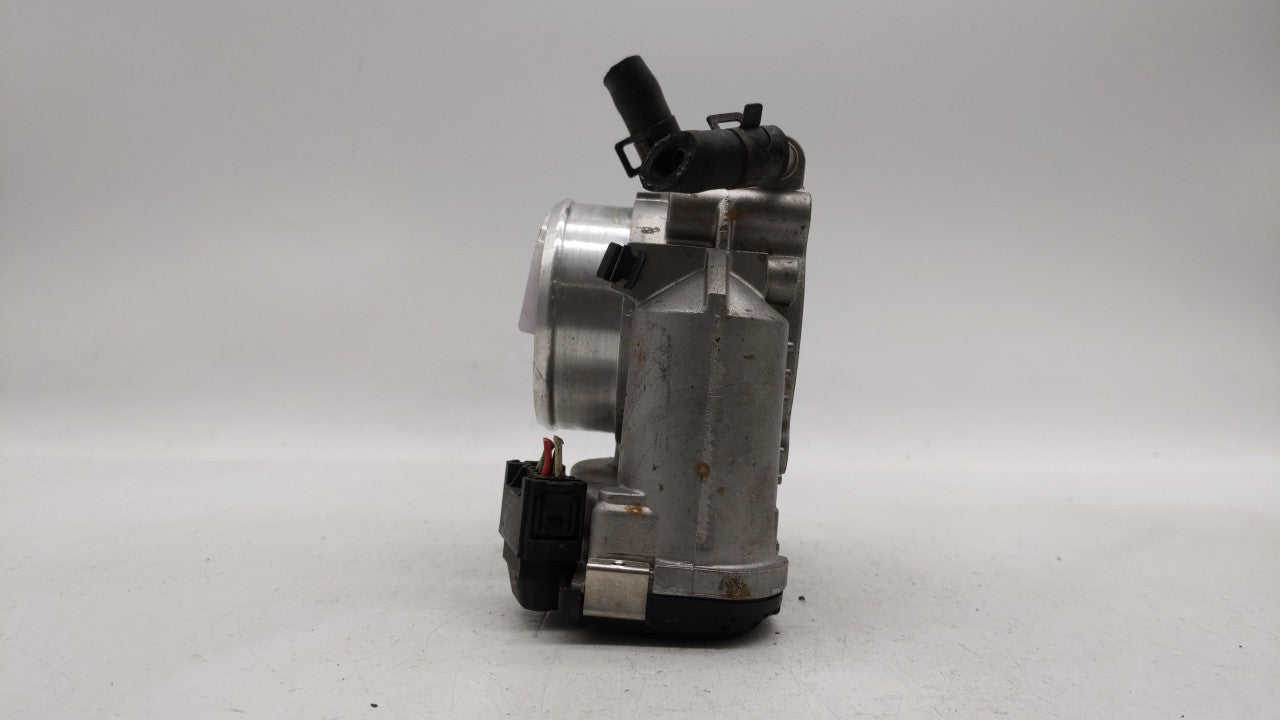 2011-2015 Hyundai Sonata Throttle Body P/N:35100-2G800 Fits 2011 2012 2013 2014 2015 2016 OEM Used Auto Parts - Oemusedautoparts1.com