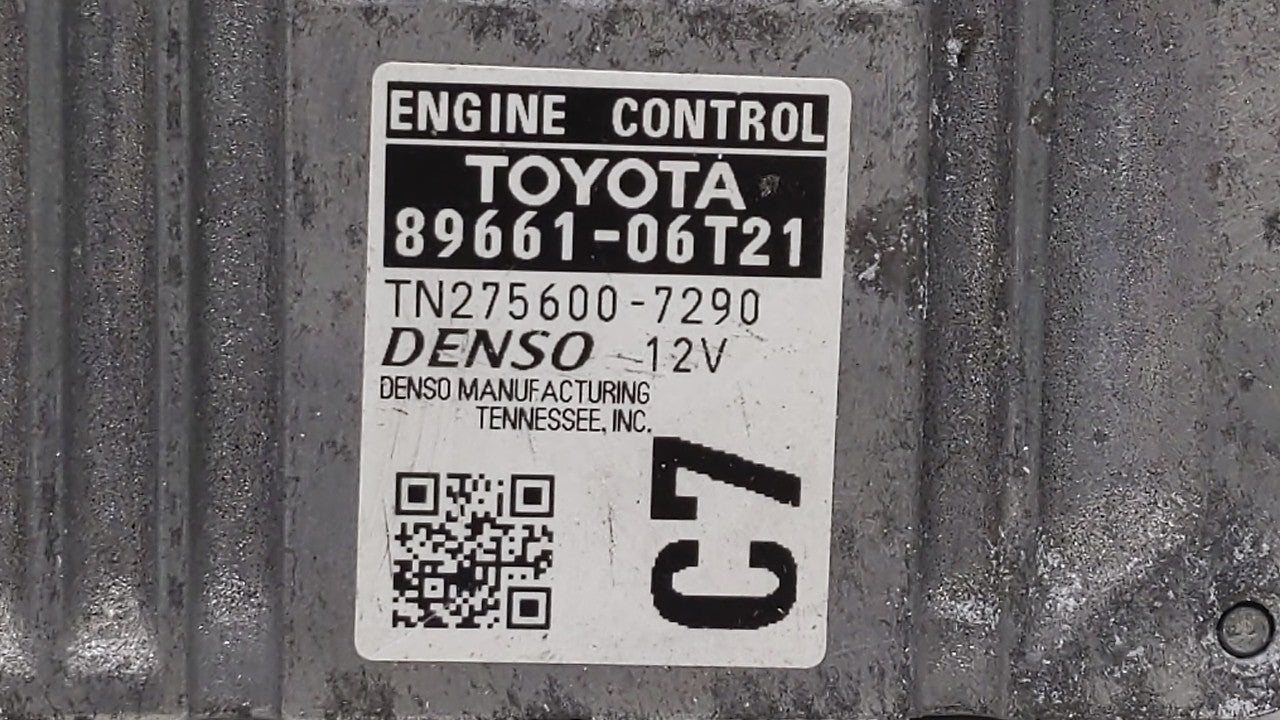 2016-2017 Toyota Camry PCM Engine Computer ECU ECM PCU OEM P/N:89661-06T21 89661-06T22 Fits 2016 2017 OEM Used Auto Parts - Oemusedautoparts1.com