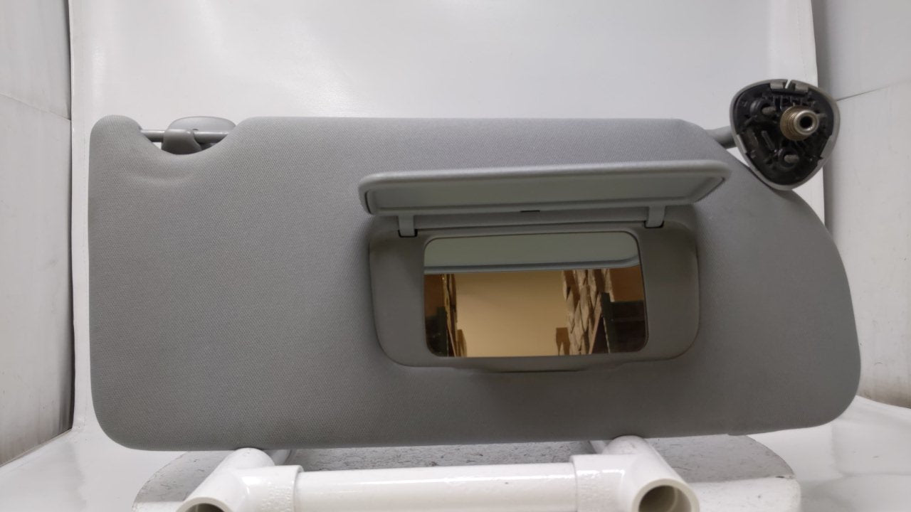 2005 Buick Lacrosse Sun Visor Shade Replacement Passenger Right Mirror Fits OEM Used Auto Parts - Oemusedautoparts1.com