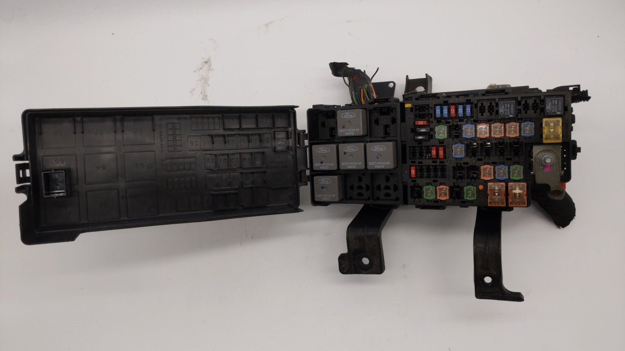 2010-2012 Ford Fusion Fusebox Fuse Box Panel Relay Module P/N:AE5T-14290-E 6E5T-14A003-AB Fits 2010 2011 2012 OEM Used Auto Parts - Oemusedautoparts1.com