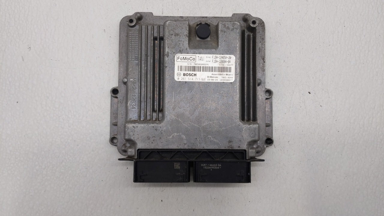 2015-2016 Ford Escape PCM Engine Computer ECU ECM PCU OEM P/N:FJ5A-12A650-BA FJ5A-12A560-UC Fits 2015 2016 OEM Used Auto Parts - Oemusedautoparts1.com