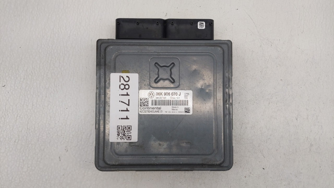 2014 Volkswagen Passat PCM Engine Computer ECU ECM PCU OEM P/N:06K 906 070 H 06K 906 070 J Fits OEM Used Auto Parts - Oemusedautoparts1.com