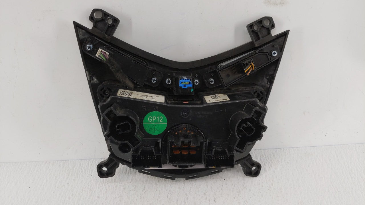 2012 Chevrolet Sonic Climate Control Module Temperature AC/Heater Replacement P/N:95189629 95466006 Fits OEM Used Auto Parts - Oemusedautoparts1.com