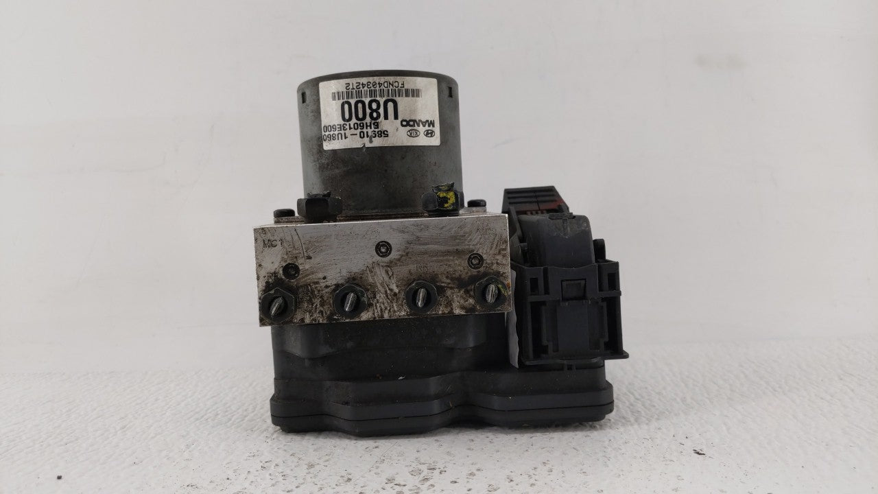 2011-2013 Kia Sorento ABS Pump Control Module Replacement P/N:58910-1U860 BE6003E622 Fits 2011 2012 2013 OEM Used Auto Parts - Oemusedautoparts1.com