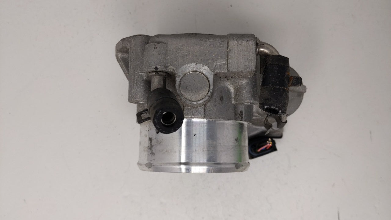 2011-2015 Kia Optima Throttle Body P/N:35100-2G700 Fits 2011 2012 2013 2014 2015 2016 OEM Used Auto Parts - Oemusedautoparts1.com