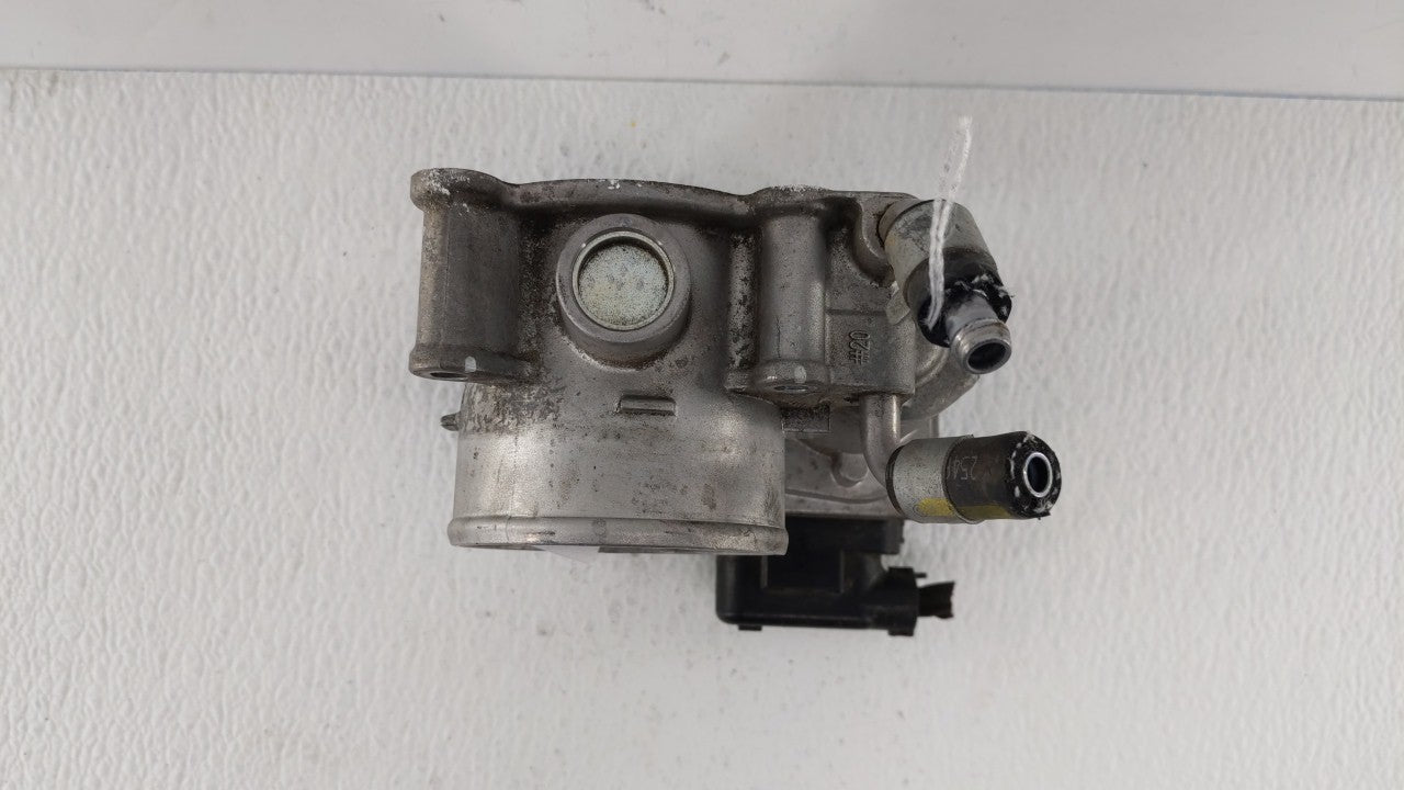 2014-2018 Hyundai Tucson Throttle Body P/N:35100-2E000 Fits 2011 2012 2013 2014 2015 2016 2017 2018 2019 OEM Used Auto Parts - Oemusedautoparts1.com