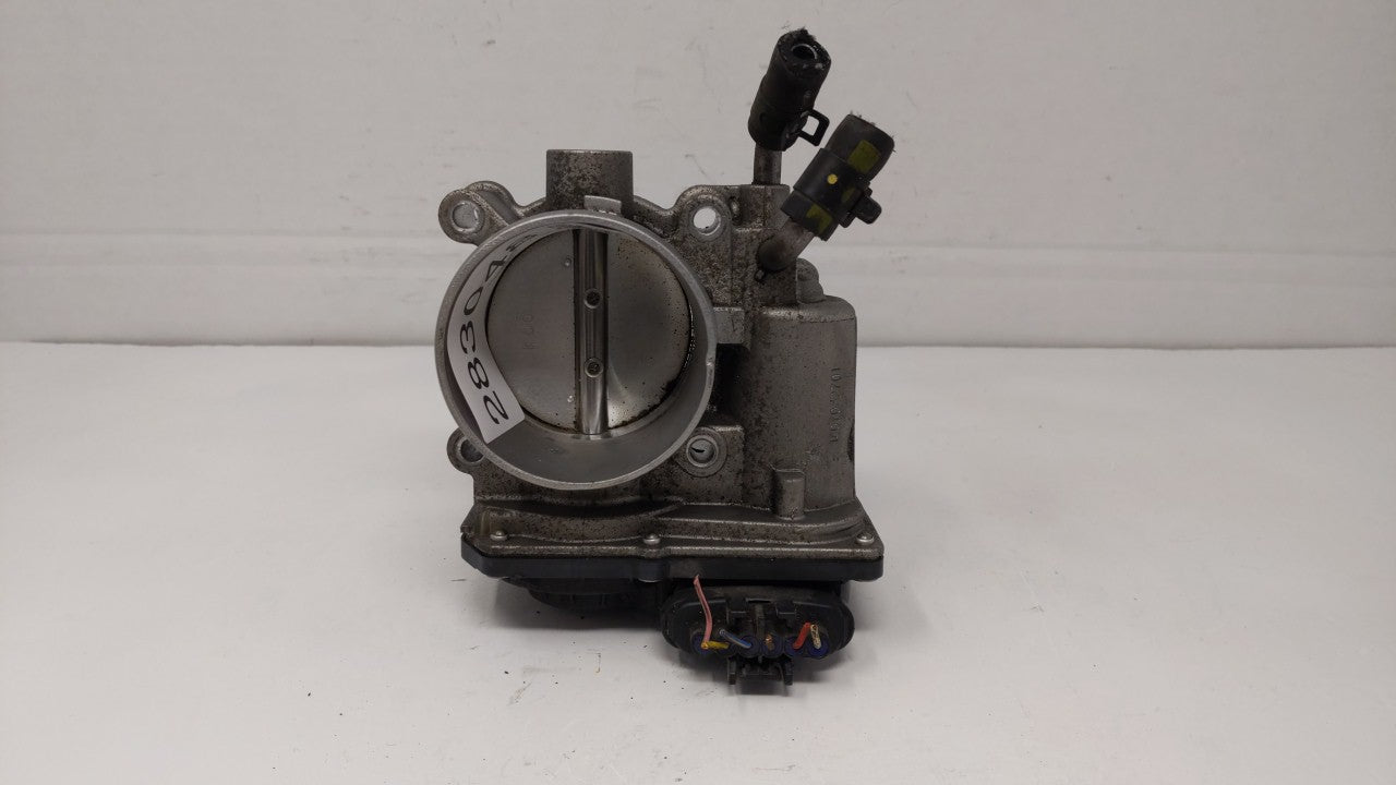 2011-2018 Hyundai Elantra Throttle Body P/N:35100-2E000 Fits 2011 2012 2013 2014 2015 2016 2017 2018 2019 OEM Used Auto Parts - Oemusedautoparts1.com