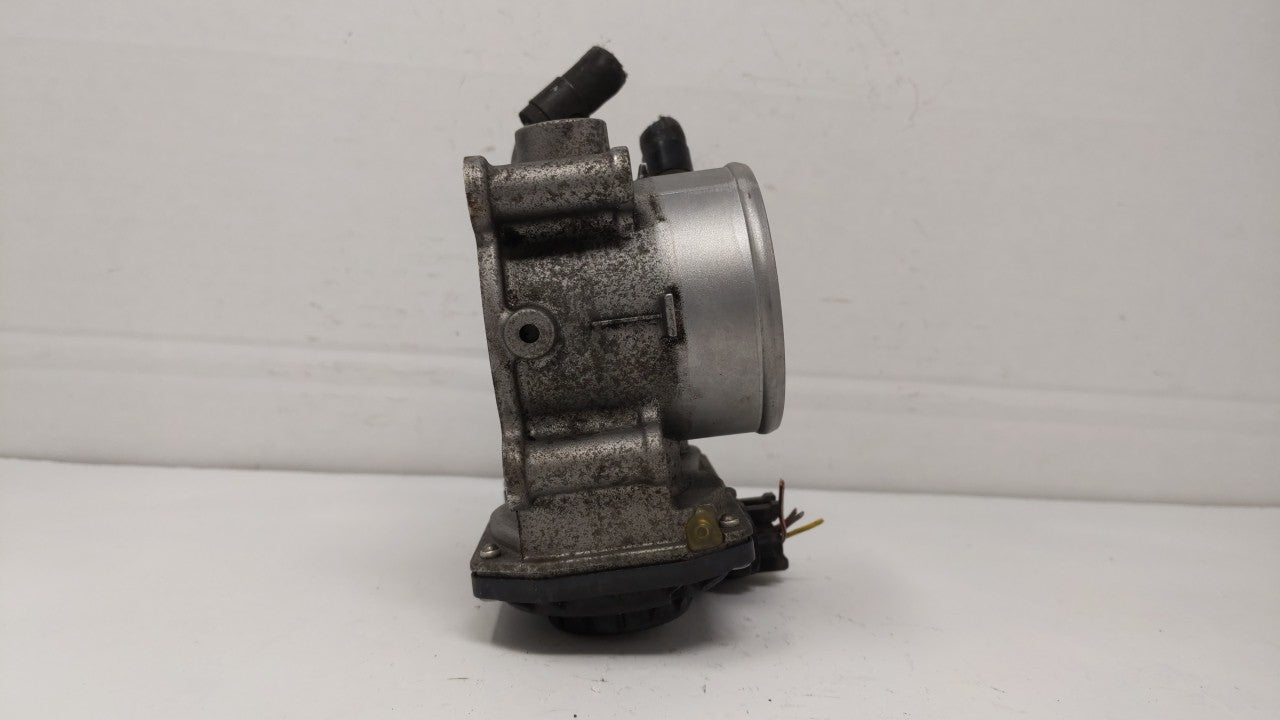 2011-2018 Hyundai Elantra Throttle Body P/N:35100-2E000 Fits 2011 2012 2013 2014 2015 2016 2017 2018 2019 OEM Used Auto Parts - Oemusedautoparts1.com